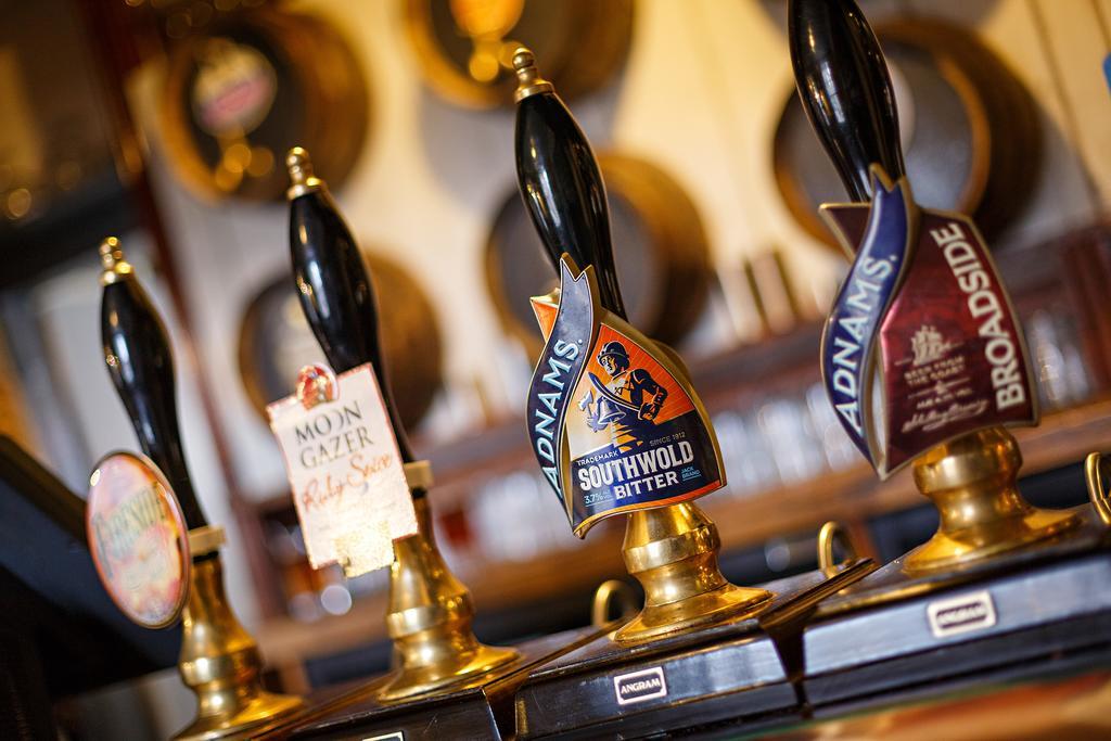 Bed and Breakfast Kings Head Holt Голт Екстер'єр фото
